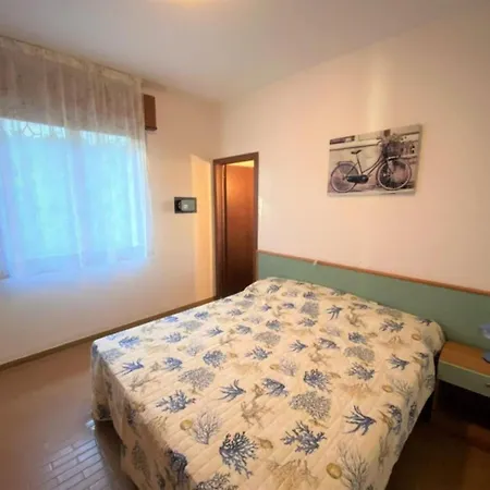 Familiar House With Fenced Garden In Apartment