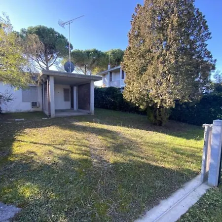 Familiar House With Fenced Garden In Apartment Bibione